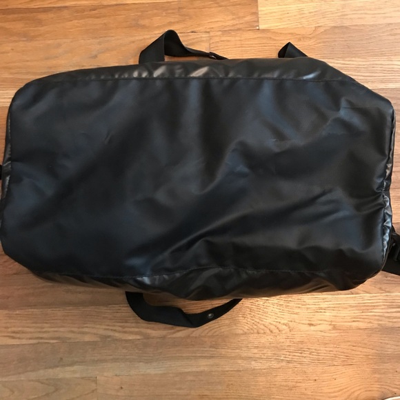 NWOT adidas Studio Duffle - Picture 6 of 7